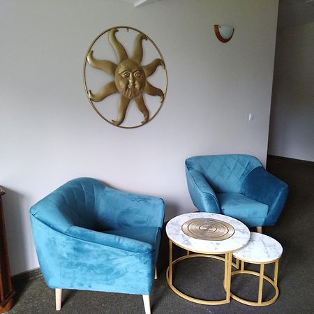 Pod Platanem Otel Rowy  Dış mekan fotoğraf