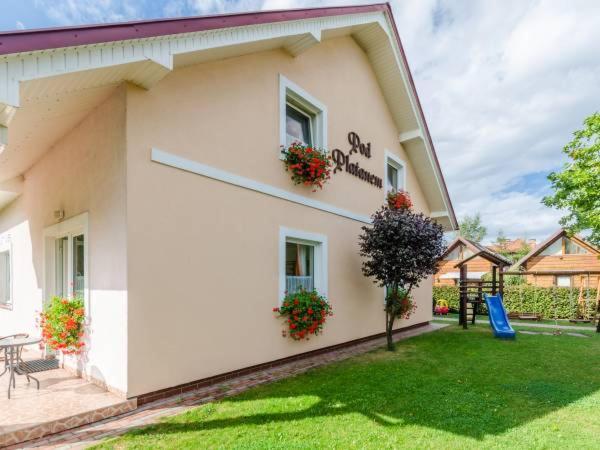 Pod Platanem Otel Rowy  Dış mekan fotoğraf