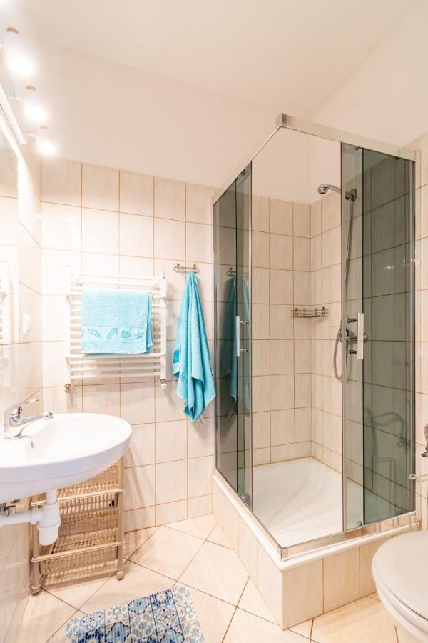 Pod Platanem Otel Rowy  Dış mekan fotoğraf