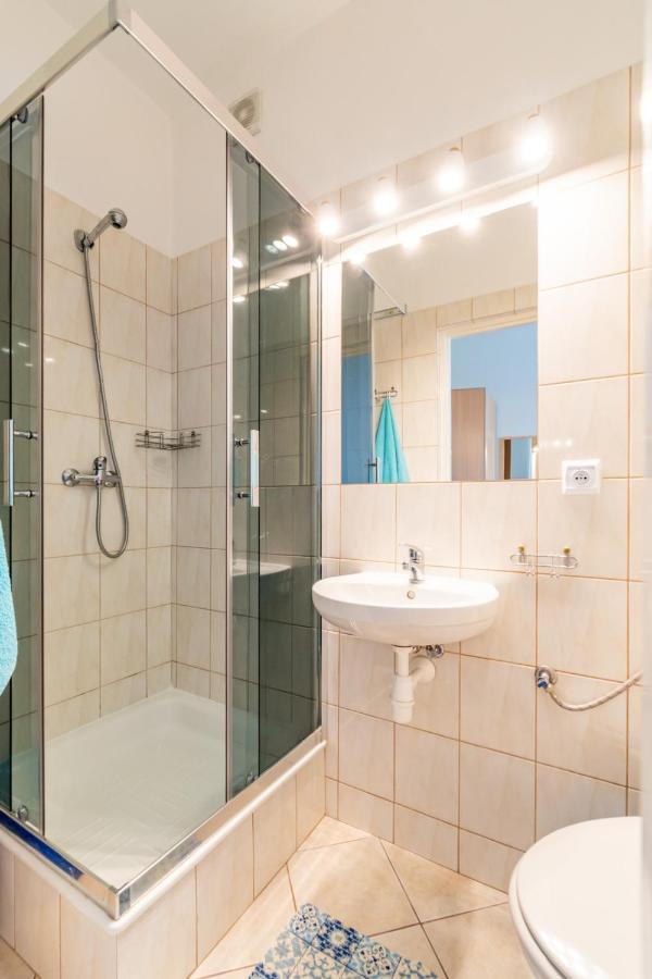 Pod Platanem Otel Rowy  Dış mekan fotoğraf