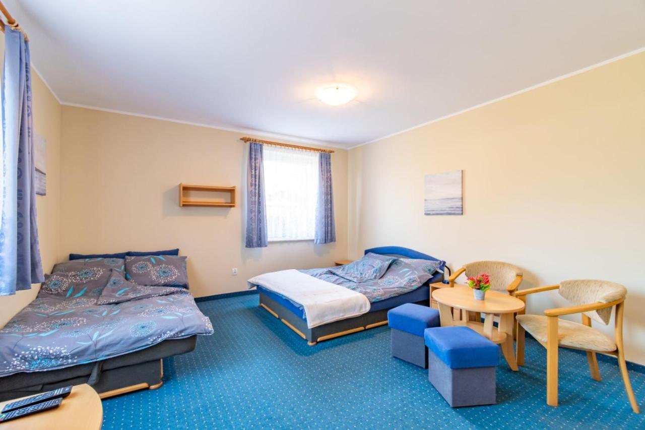 Pod Platanem Otel Rowy  Dış mekan fotoğraf