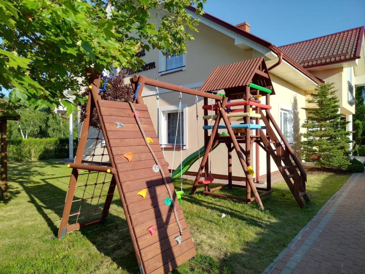 Pod Platanem Otel Rowy  Dış mekan fotoğraf